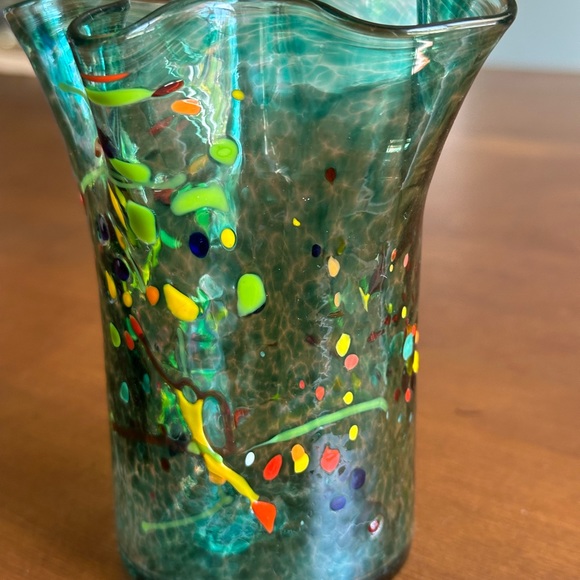 Murano Style Confetti Ruffle
Rim Art Glass Vase R Makers Mark
5" Tall - Picture 3 of 12